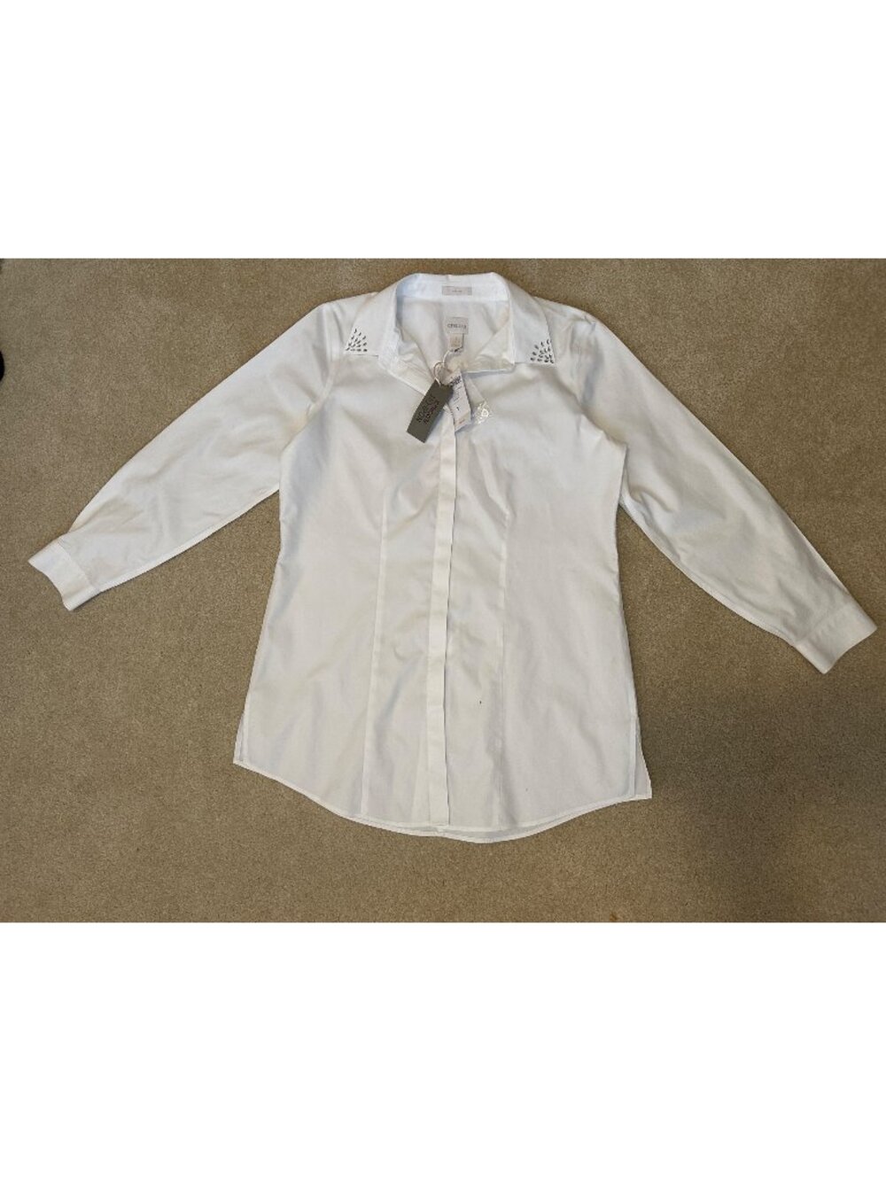 NWT Chicos No-Iron White Button Down Shirt Rhinestone Collar Preppy Business Cas